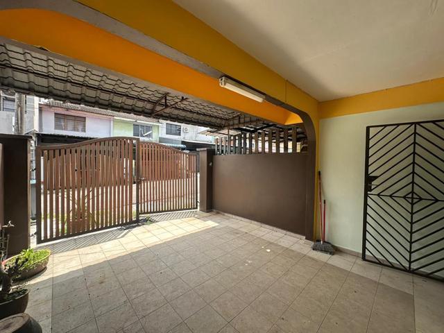 full loan TMN PERMAS JAYA 2 storey LOW COST fully reno extend hot area