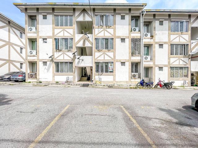 FULL LOAN Townhouse Taman Saga Emas Kajang