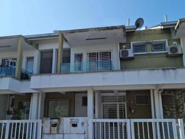 FULL LOAN Townhouse Tingkat Bawah Bandar Saujana Putra Jenjarom