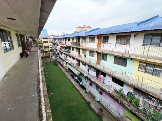 Full Loan TAMAN CEMPAKA FLAT 3 bilik big size cash out tingkat 5 cheap