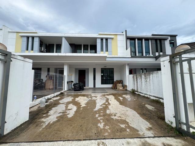 FULL LOAN Taman Austin Duta 2 Double Storey House For Sale