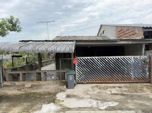 Full loan taman bahagia single storey terrace house senai kulai saleng