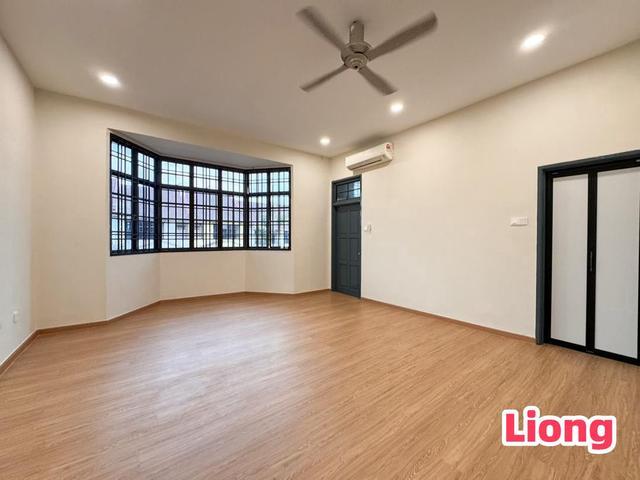 Full Loan Taman Dato Chellam Ulu Tiram fully renovated 22x70 4B3B new