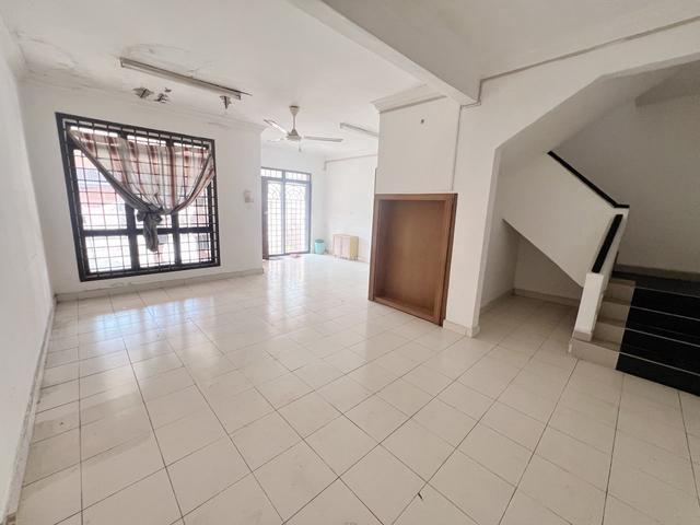 Full Loan Taman Mount Austin 2 Storey Terrace House Mutiara Emas Crest