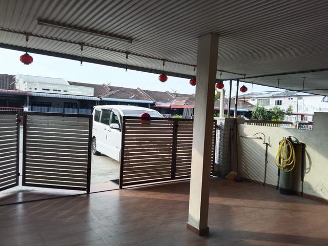 Full loan Taman Merak facing padang single story simpang ampat