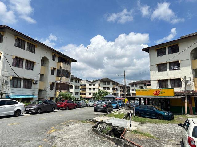 Full Loan Taman Perling flat with 2rooms Johor Bahru JB