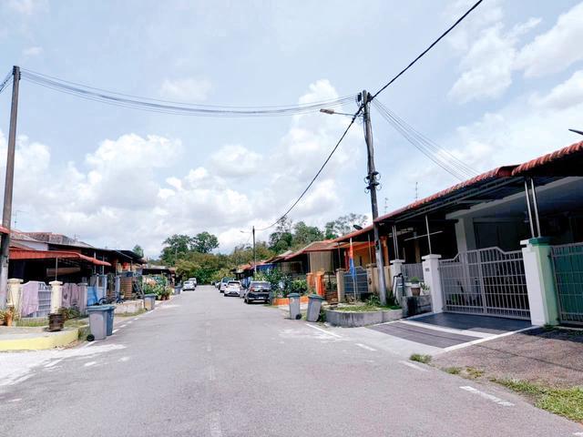 Full loan Taman Pulai Jaya Single Storey House pulai indah Tuas