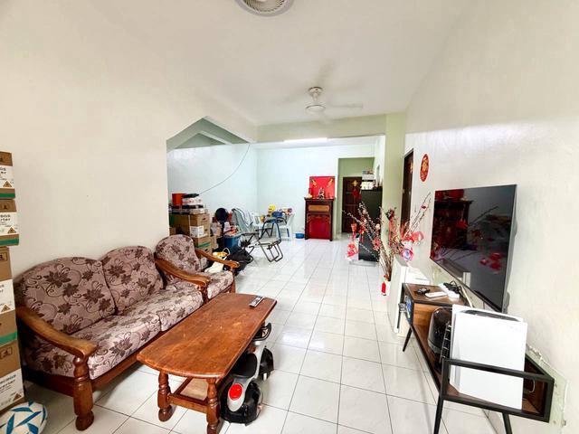 FULL LOAN Tampoi Indah 2 Storey Townhouse 3bedroom Jalan Titiwan