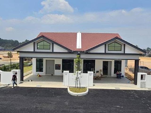 FULL LOAN Tepi ada Tanah Gated and Guarded Swimming Pool