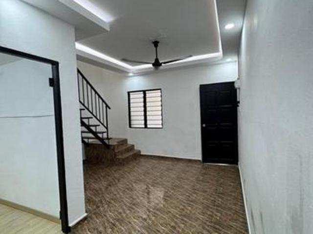 Full Loan Teres 2 Tingkat Parit Jawa 3Bilik 2 Bilik Air