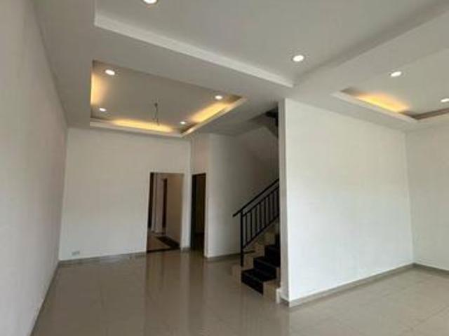 Full Loan Unit Taman Sri Kulai Baru Renovated Unit
