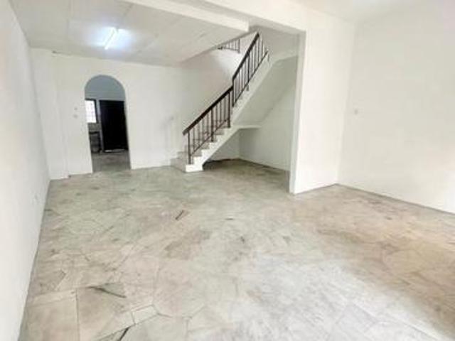 FULL LOANBelow Market 2 Sty House SaleTmn Sentosa Laksamana Klang