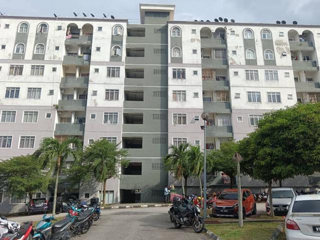 Full LoanCash BackLPPSA 3 Rooms Desa Palma Apartment Nilai INTi