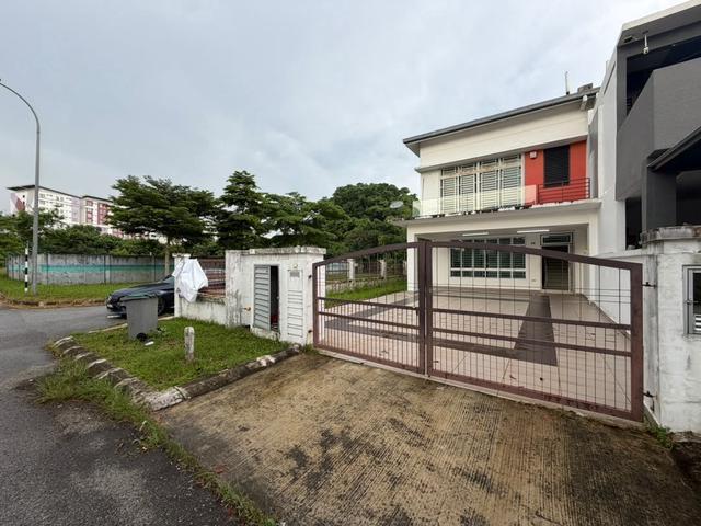 FULL LOANENDLOT Bandar Uda Utama Double Storey Terrace End lot