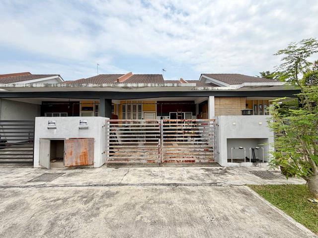 Full LoanRenovated Single Storey Taman Perigi Nenas Pulau Indah