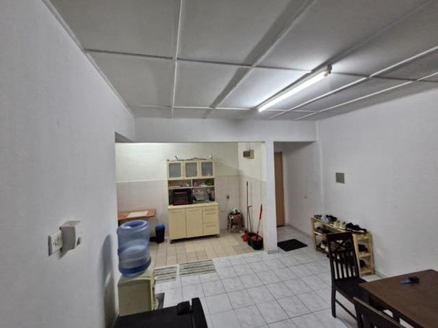 FULL LOANSubang Suria Apartment Ready PenyewaMurah Lokasi HOT