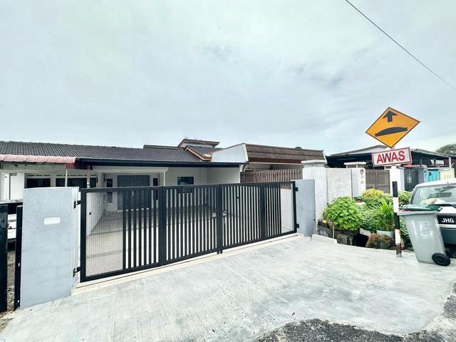 Full renovated Taman Sri Skudai tembaga Merah Single storey terrace