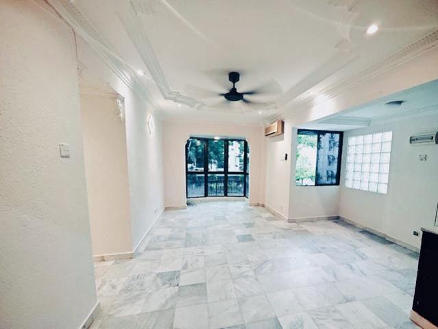 FULL RENOVATED Villa Condominium Relau 800sqft 1 Carpark Low unit