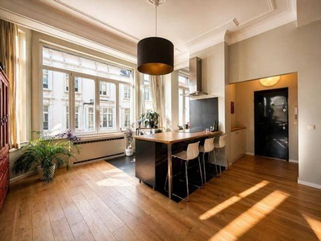 Full renovated apartment on top location !