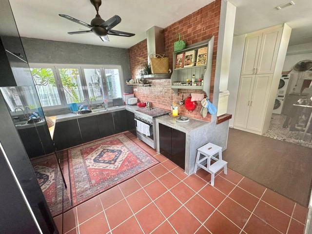 FULL RENOVATED CORNER LOT 2 Storey Terrace Saujana Utama Sg Buloh
