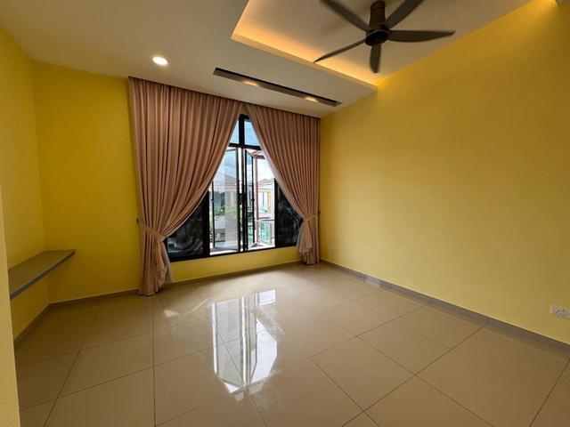 FULL RENOVATED Cluster 35x70 Eco Tropics Kota Masai INDIVIDU TITLE