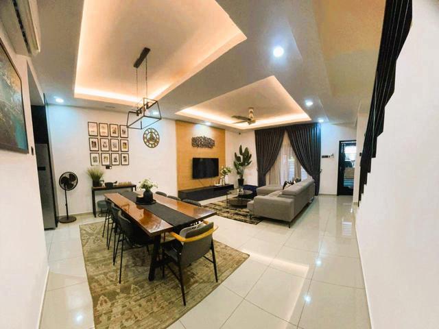 Full Reno Double Storey Azalea Rahman Putra Sungai Buloh for SALE