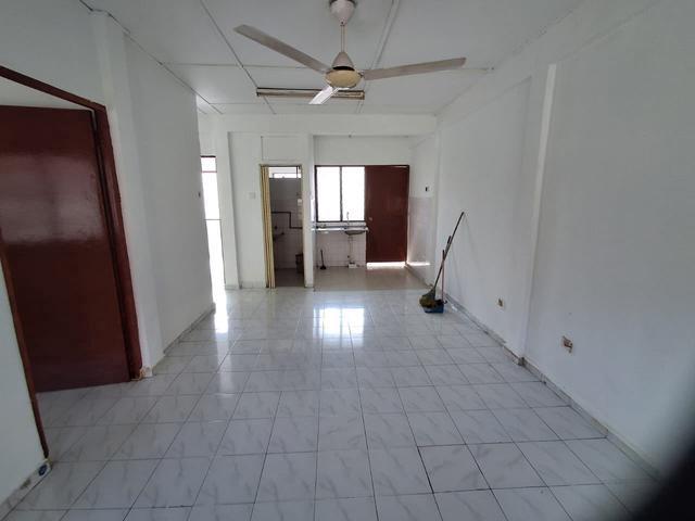 FULL TILES NEAR KTMLRT GOOD UNIT Gugusan Kekwa Petaling Jaya