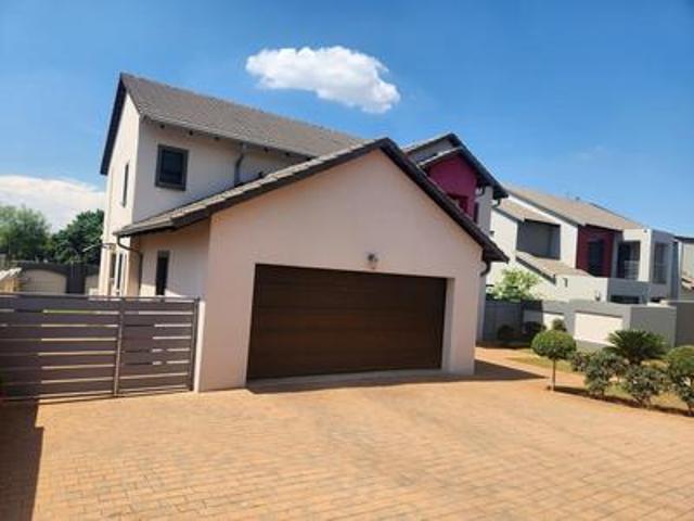 full title house in marokyn villas.