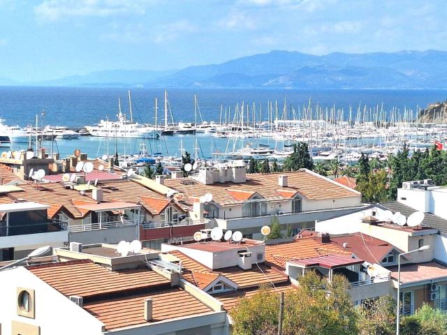 Full Yat Liman Manzaralı Kuşadası Marina Sahile 200metre 2+1 Eşyalı Daire