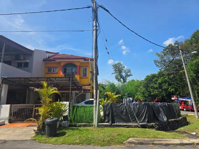 Fulloan 2 storey corner lep 1 big land diskaun 170k fulloan
