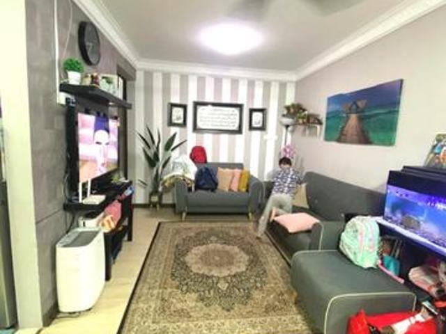 Fully Vinyl floor Seroja Apartment Setia Alam