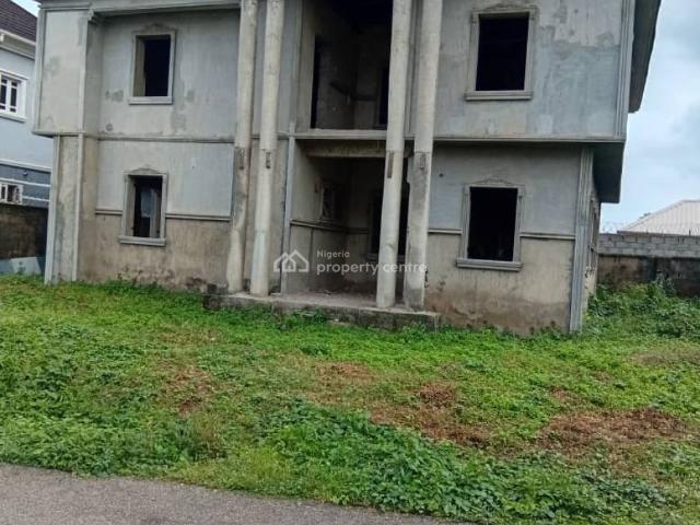 Fully Detached 5 Bedrooms Duplex With 3 Living Rooms