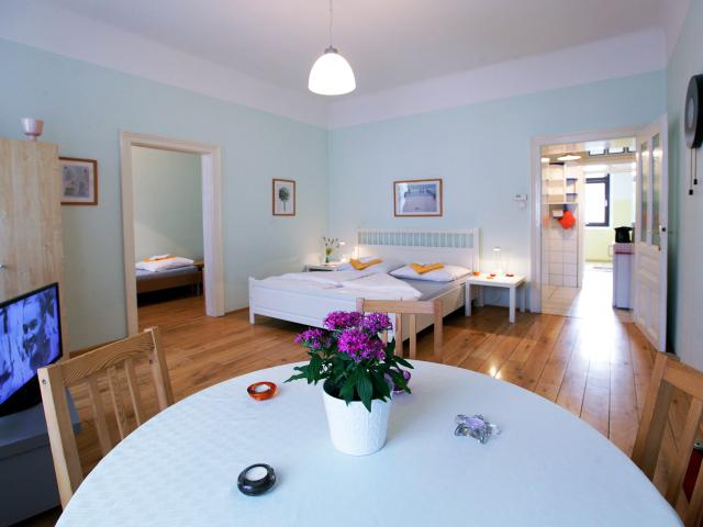 Fully equipped & well located apartment