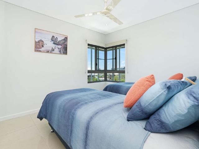 Fully equipped and fully furnished ready to move in!