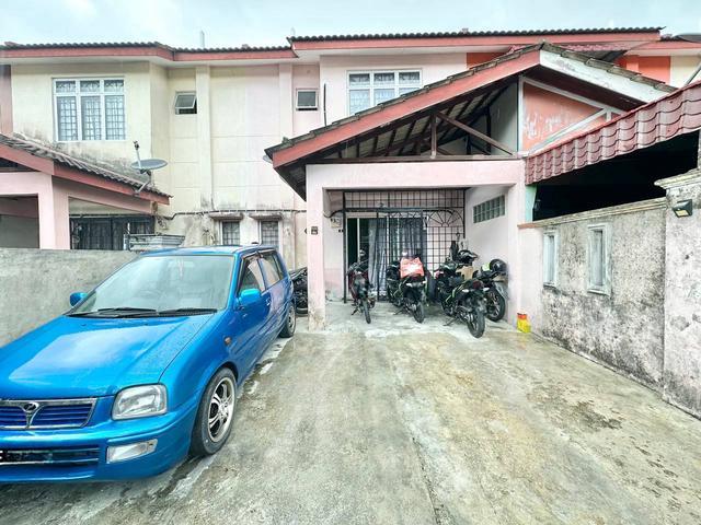 FULLY EXTEND Double Storey Jalan Kasturi Bukit Beruntung
