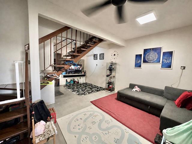 FULLY EXTENDED 2 Storey Terrace Taman Puchong Perdana Puchong