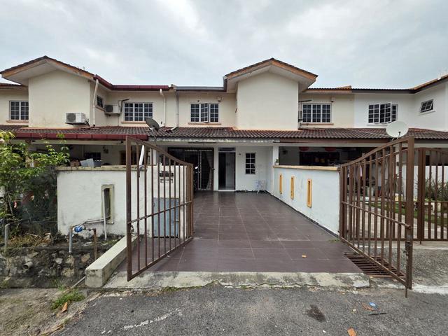 TERMURAH FULLY RENOVATED Double Storey Taman Saga Emas Kajang