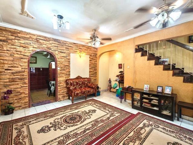 FULLY EXTENDED Double Storey Taman Puchong Utama
