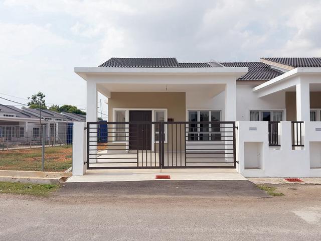 Fully Extended Full Loan Bumi Lot Single Storey Batu Berendam Airport