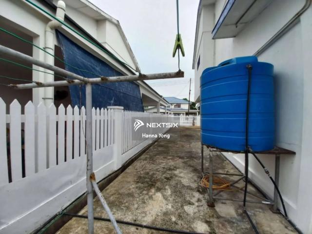 [Fully extended] newly painted! Fully renovated! Partial furnished! Kerongsang Bandar Puteri Klang Double Storey Endlot House