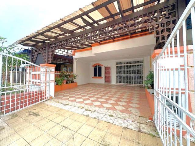 FULLY EXTENDED Pulai Utama Rumah Family Luas Selesa