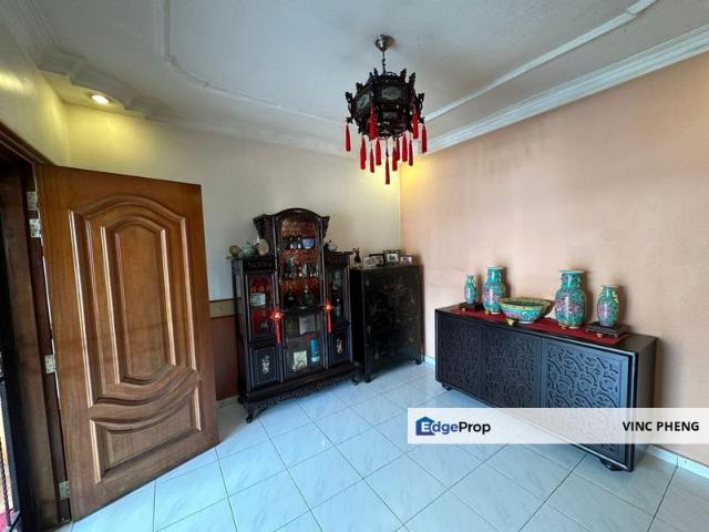 FULLY EXTENDED SPACIOUS 4R3B Double Storey Terrace @ Semabok Jaya
