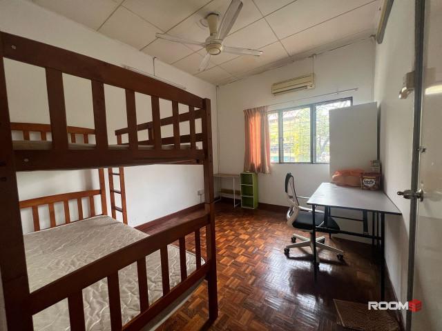 Fully Facilities Room at Bandar Utama Available To Let