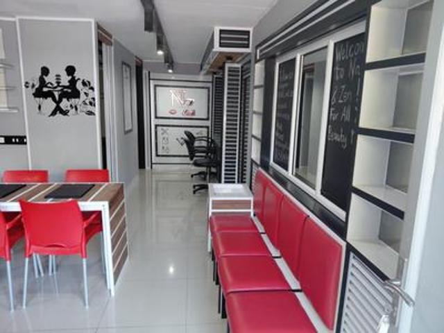 fully fitted salon and spa