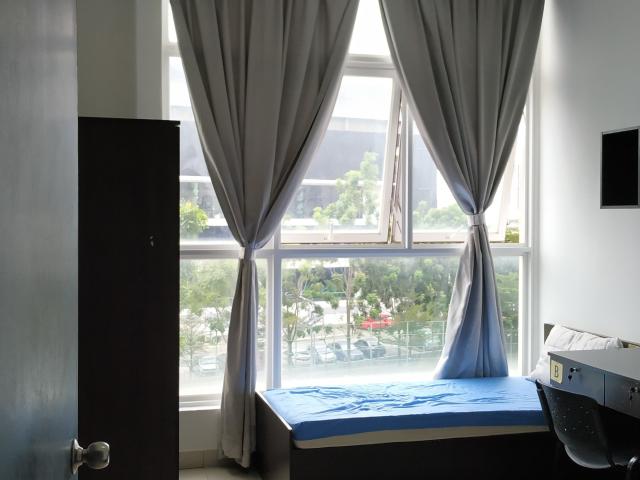 Fully Furnish Male Unit Mutiara Ville Shared ROOM For Rent