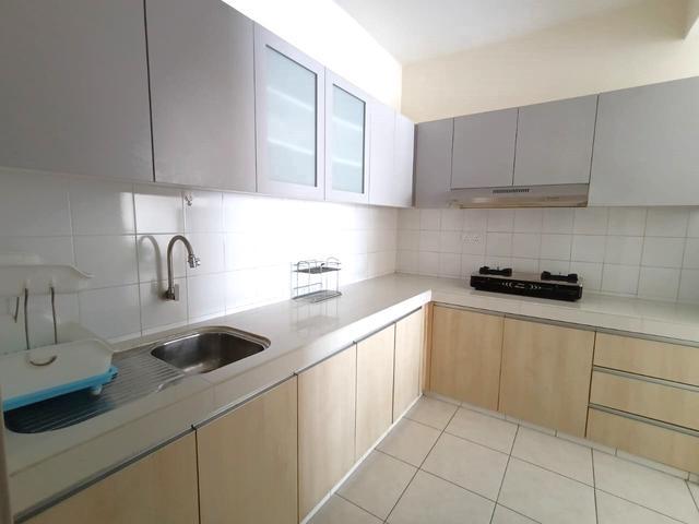 Fully Furnish Nicely Renovated Well Maintain available now Near MRT