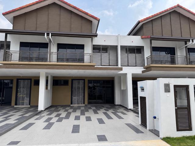 Fully Furnish Adenia Taman Setia Warisan Tropika Sepang