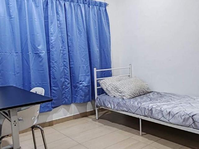 Fully furnish room with attached private bathroom @ port Klang