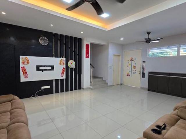 Fully Furnish Tmn Nadayu 92 Kajang 25 Sty house For Rent