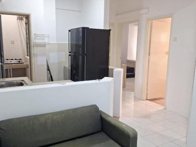 Fully furnish units walk to lrt staion